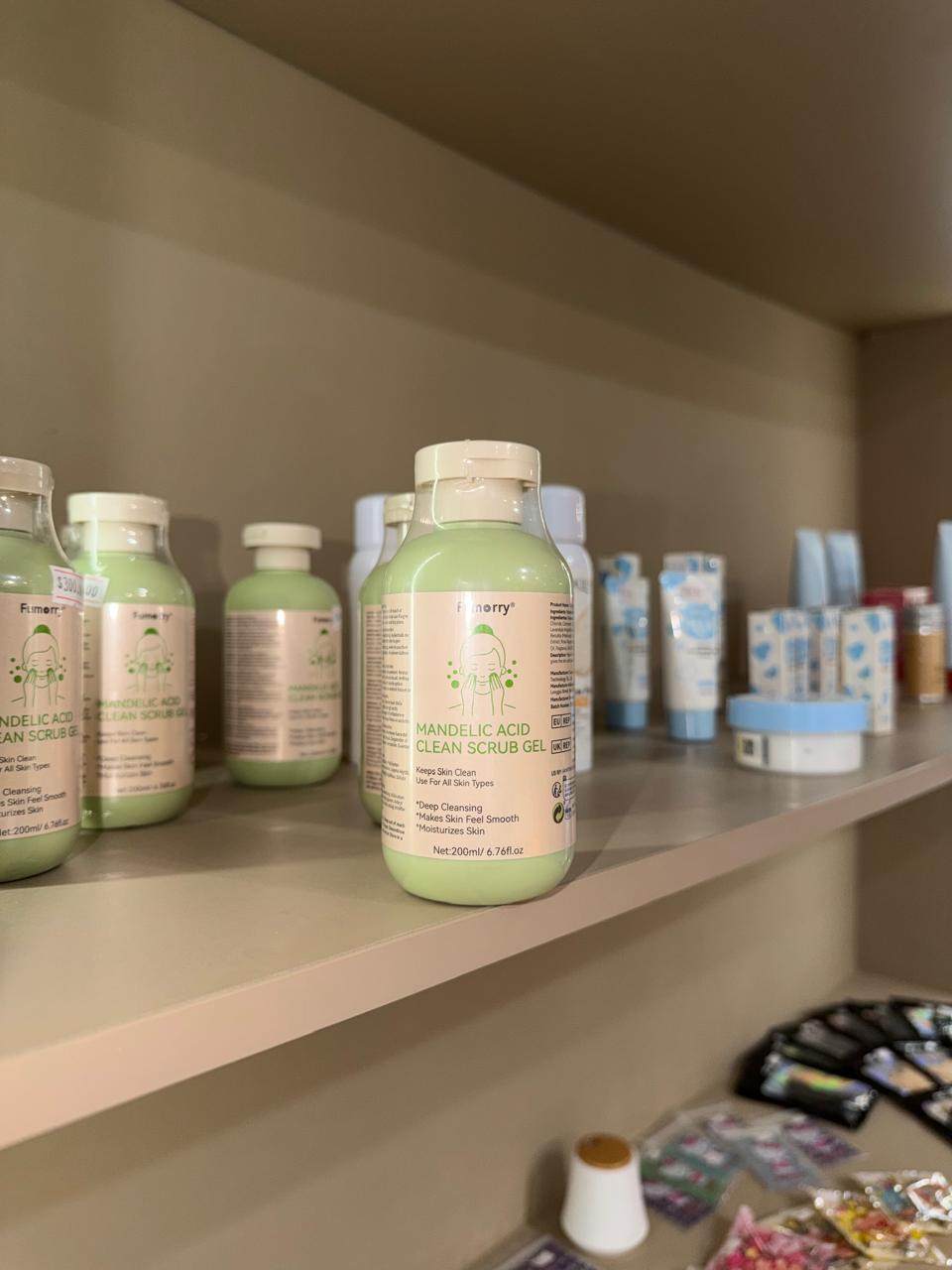 Scrub gel